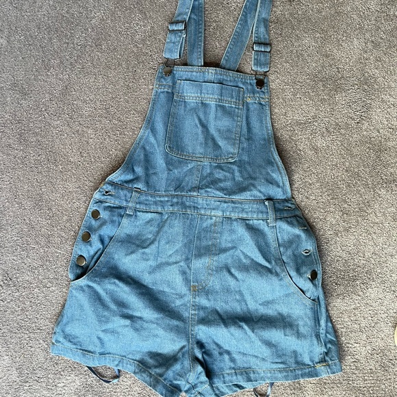 Clad & Cloth Chambray Denim Overalls - Picture 3 of 4